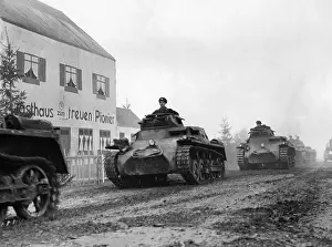 Pionier: German tanks during an exercise, 1935