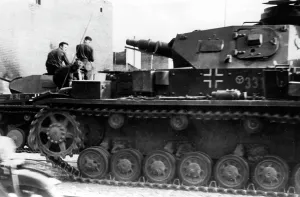 Belong: German tanks on the march to Minsk, 1941