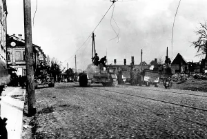 Swamps: German tanks on the march to Minsk, 1941