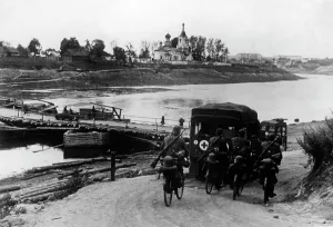 Ambulances: German temporary bridge at Orsha, 1941
