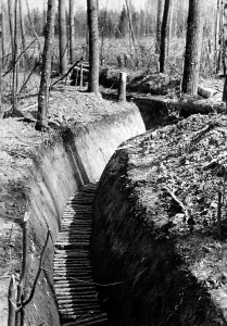 Dugout: German trench - Eastern Front, 1942