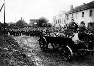 Provisions: German troops andvance on the Western Front, 1914