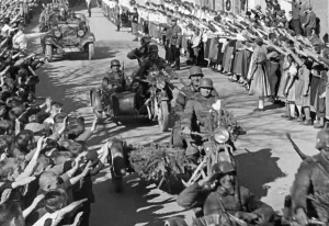 Cheering: German troops arrive in Styria, 1938