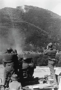 Lutzow: German troops on the Caucasus, 1942