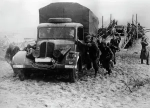 Dnieper: German troops cross the Dnieper, 1941