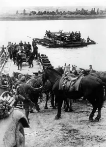 Ferries: German troops cross the Dniester, 1941