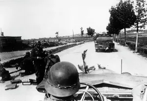 7 Cm: German troops gaining ground on the Eastern Front, 1941