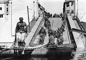 Meuse: German troops on the Maar, 1940
