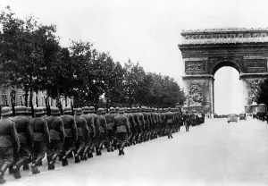 Elysee: German troops in Paris, 1940