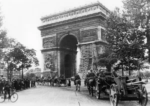 Capitulation: German troops at the victory parade in Paris, 1940