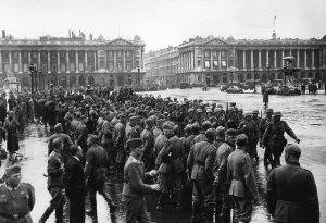 Capitulation: German troops at the victory parade in Paris, 1940