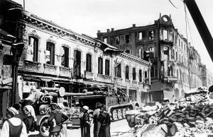 Pinsk: German vehicles pass Minsk, 1941