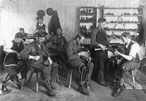 Prosthetic: German war veterans work as shoemaker, 1921