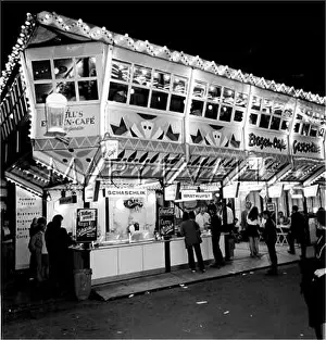 Bratwurst: GERMAN WINE FESTIVAL