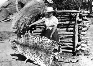Dusty: German woman in Cameroon