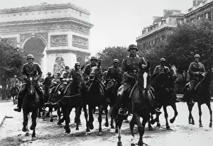 Enter: GERMANS ENTER PARIS