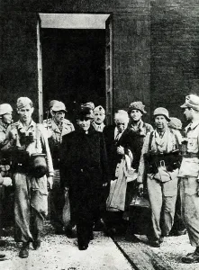 Fascist: Germans release Mussolini from prison, WW2