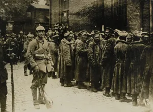 Outbreak: Germans and Russian prisoners of war at Allenstein