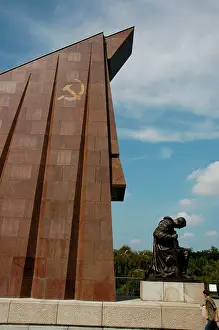 Cenotaph: Germany. Berlin. The Soviet Cenotaph in Treptower Park