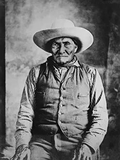 Geronimo: Geronimo, Indian warrior, ca. 1900-1909. In