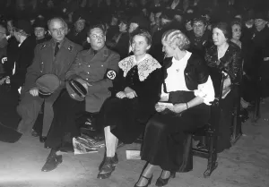 Gross: Gertrud Scholtz-Klink with Sofie Fikentscher, Walter Gross a
