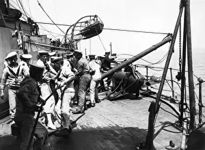 Towed: Getting out the paravanes on entering a minefield, WW1