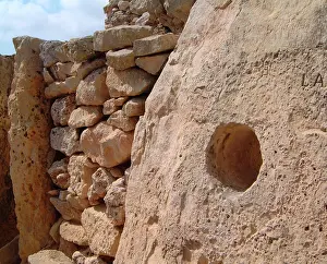 Gozo: GGANTIJA TEMPLE/CLOSE-UP