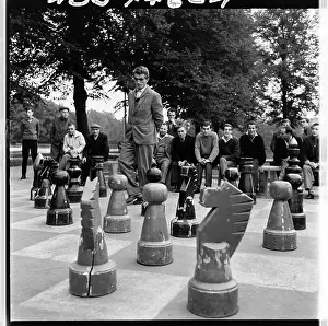 Chessboard: Giant chess with concrete chessboard