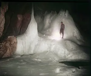 Caverns: The giant ice caves of the Dachstein
