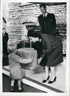 Witney: Gift of blanket to Queen Elizabeth II, Witney, Oxfordshire