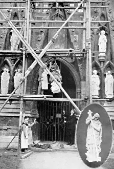 Oct18: A gift to Exeter Cathedral - statues being hoisted into plac