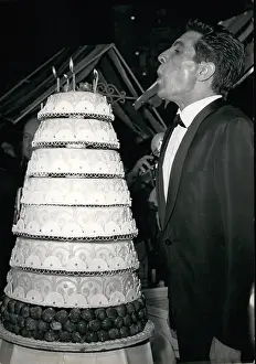 Reopened: Gilbert Becaud, Olympia Theatre, Paris, 5th birthday cake