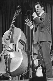 Lucerna: Gilbert Becaud - singer - double bass