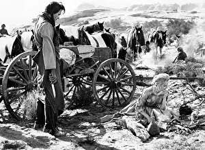 Cheyenne: Gilbert Roland - Carroll Baker