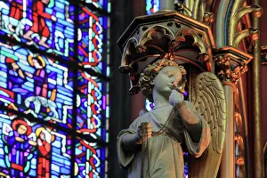 Paroisse: Gilded angel statue, Amiens Cathedral, Picardy, France