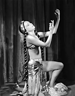 Falckenberg: Gina Falckenberg in From midnight, 1937