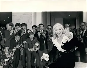 Cameramen: Ginger Rogers, American actress, reception, Savoy Hotel, Lon