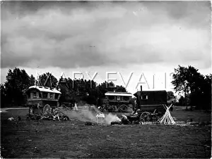 Yalding: GIPSY CARAVANS 1930S