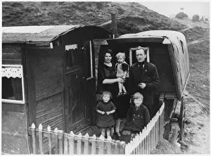Caravan: Gipsy van dwellers