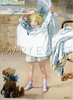 Hurries: GIRL GETS DRESSED 1920