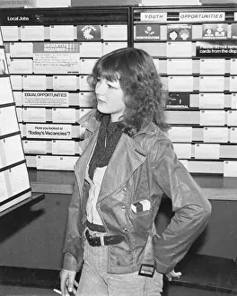 Blouson: GIRL IN THE JOB CENTRE