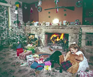 Spoilt: GIRL OPENS XMAS PRESENTS