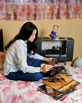 Hifi: Girl Records Turntable Record