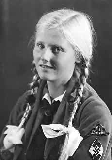Bows: Girl in the uniform of the BDM