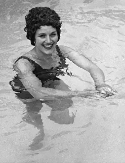 Prepares: GIRL IN THE WATER