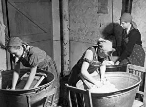 Tubs: Girls doing laundry, 30's
