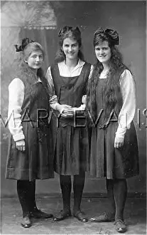 Plimsolls: GIRLS IN GYMSLIPS 1917