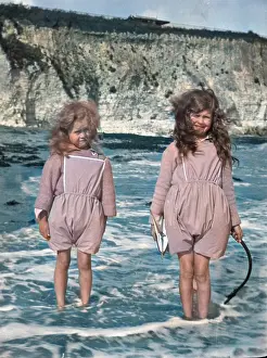 John Maclellan: Two girls at the seaside