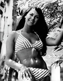Unkown: Girls of the World in Bikini