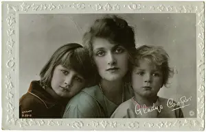 Gladys: Gladys Cooper and her children